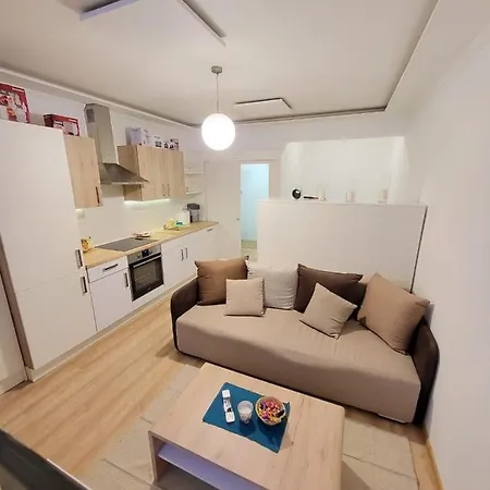 Apartment Velky 3 *