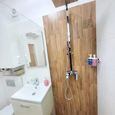 Apartment Velky 3 *